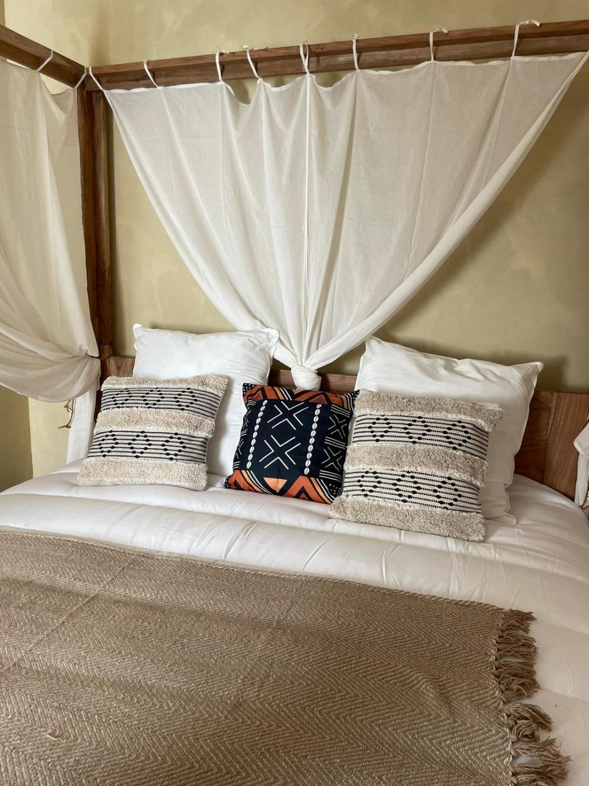 Serengeti Safari Room Sigean Bagian luar foto