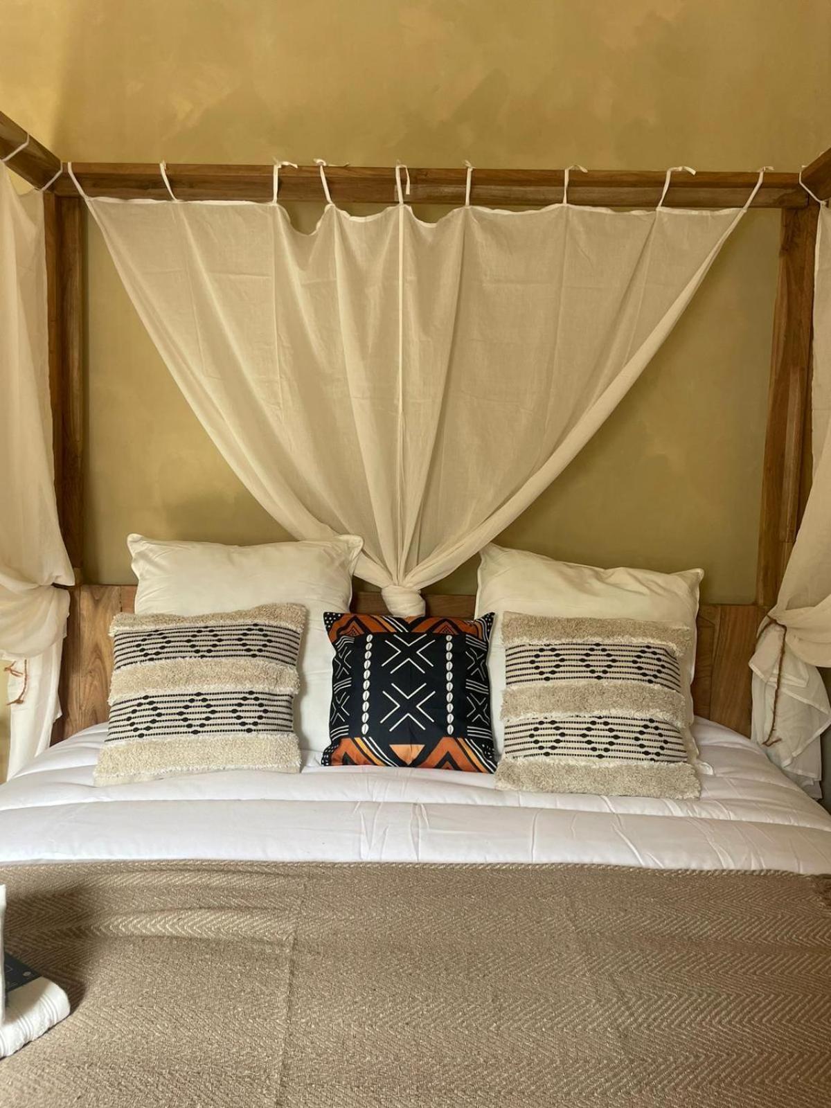 Serengeti Safari Room Sigean Bagian luar foto